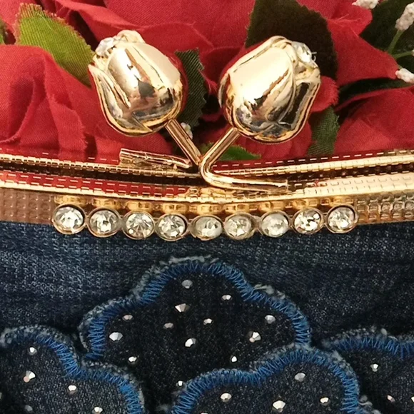 NWT🎁FREE GIFT INCLUDED🎁 Brand New Rhinestones Crystals Denim Shoulder Handbag - Picture 11 of 16